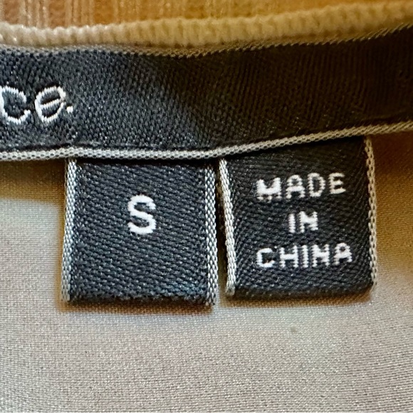 Vince Cream Silk Vertical Striped Top Size Small - Picture 3 of 5